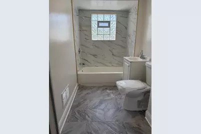 8518 S Muskegon Avenue, Chicago, IL 60617 - Photo 15