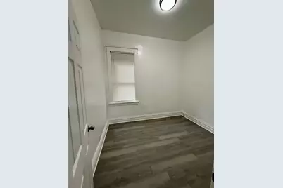 8518 S Muskegon Avenue, Chicago, IL 60617 - Photo 11
