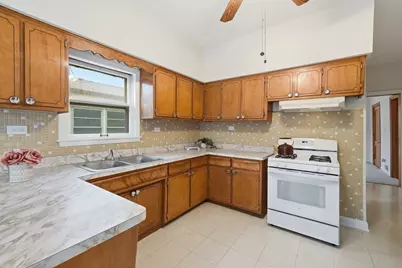4908 W Berteau Avenue, Chicago, IL 60641 - Photo 27