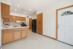 4908 W Berteau Ave, Chicago, IL 60641 - Photo 15