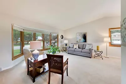 1608 E Jonquil Terrace, Arlington Heights, IL 60004 - Photo 3