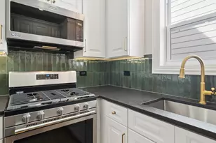 4533 N Karlov Ave, Chicago, IL 60630 - Photo 13