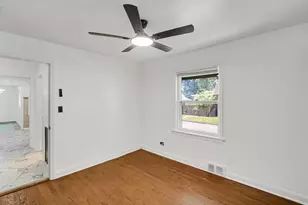8459 S Elizabeth St, Chicago, IL 60620 - Photo 17