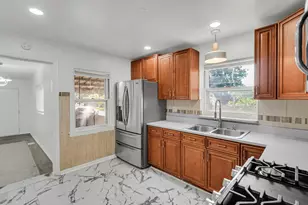 8459 S Elizabeth St, Chicago, IL 60620 - Photo 7