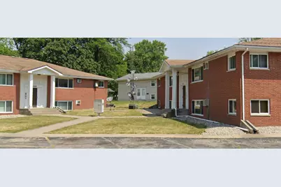 1735 E Duane Boulevard #5, Kankakee, IL 60901 - Photo 1