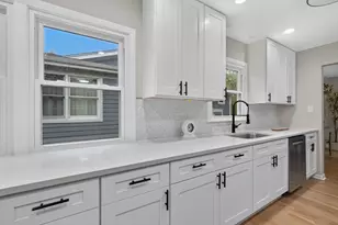 145 Walton St, Barrington, IL 60010 - Photo 9