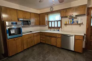 845 N Rainbow Dr, Glenwood, IL 60425 - Photo 9