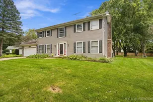 910 Redwing Dr, Geneva, IL 60134 - Photo 1