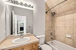 7768 N Sheridan Rd, Chicago, IL 60626 - Photo 19