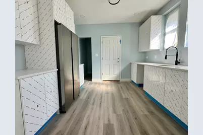10145 S Lafayette Avenue, Chicago, IL 60628 - Photo 9