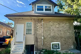 10145 S Lafayette Ave, Chicago, IL 60628 - Photo 23