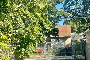 10145 S Lafayette Ave, Chicago, IL 60628 - Photo 25