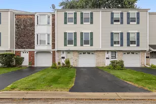 1990 Oxford Ln, Hoffman Estates, IL 60169 - Photo 1