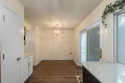 1990 Oxford Lane, Hoffman Estates, IL 60169 - Photo 11