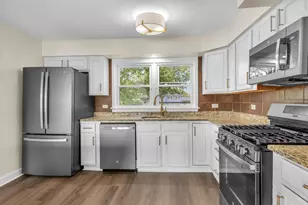 17061 Evans Dr, South Holland, IL 60473 - Photo 9