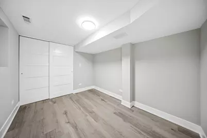 9240 S Greenwood Avenue, Chicago, IL 60619 - Photo 13