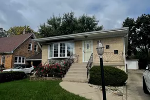 569 W Crockett Ave, Elmhurst, IL 60126 - Photo 1