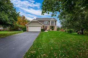 5485 Fox Path Ln, Hoffman Estates, IL 60192 - Photo 1