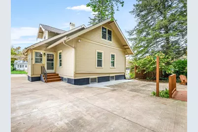 115 N Bailey Avenue, Freeport, IL 61032 - Photo 27