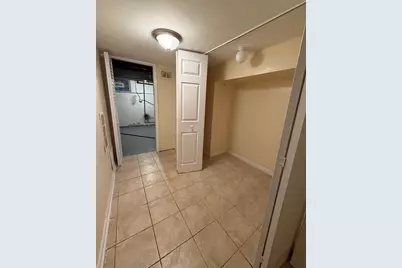 7011 S East End Avenue #H, Chicago, IL 60649 - Photo 9