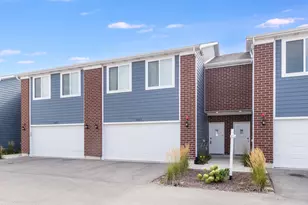 1035 Gillespie Ln, Yorkville, IL 60560 - Photo 1