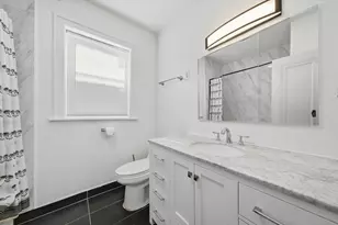 6438 N Mozart St, Chicago, IL 60645 - Photo 39