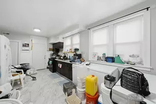 6438 N Mozart St, Chicago, IL 60645 - Photo 29