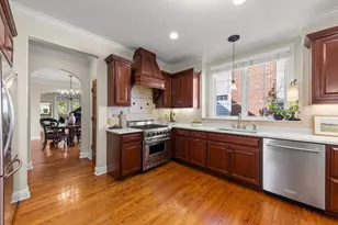 706 N Ellsworth St, Naperville, IL 60563 - Photo 21