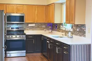 11 Eagle Ct, Streamwood, IL 60107 - Photo 5