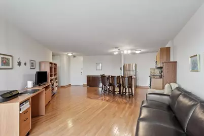 6833 N Kedzie Avenue #809, Chicago, IL 60645 - Photo 5