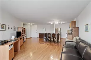 6833 N Kedzie Ave, Chicago, IL 60645 - Photo 5