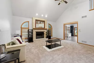 365 E Pine Meadow Court, Morris, IL 60450 - Photo 5