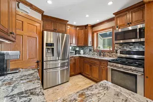 9138 Belleforte Ave, Morton Grove, IL 60053 - Photo 11