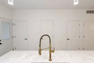 1630 N Humboldt Blvd, Chicago, IL 60647 - Photo 9