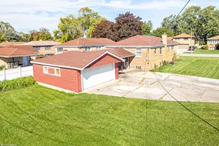 5101 W 83rd St, Burbank, IL 60459 - Photo 3