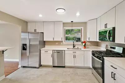 9128 S Komensky Avenue, Oak Lawn, IL 60453 - Photo 5