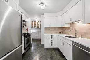 3100 N Sheridan Rd, Chicago, IL 60657 - Photo 11