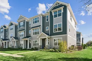 559 Yosemite Wy, Mundelein, IL 60060 - Photo 1
