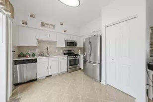 678 S Shannon Dr, Romeoville, IL 60446 - Photo 11