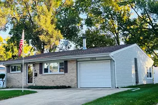 1101 Anthony Rd, Wheeling, IL 60090 - Photo 1