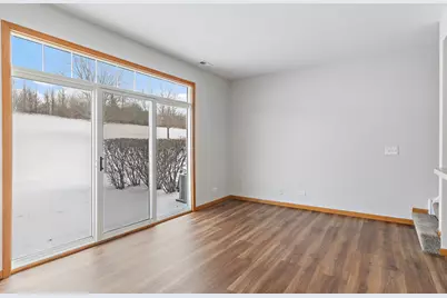 2276 Flagstone Lane, Carpentersville, IL 60110 - Photo 5