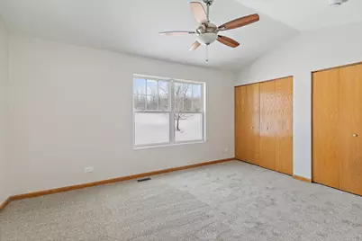 2276 Flagstone Lane, Carpentersville, IL 60110 - Photo 13