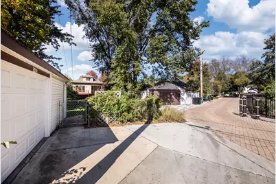 5685 N New Hampshire Avenue, Chicago, IL 60631 - Photo 21