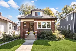 5685 N New Hampshire Ave, Chicago, IL 60631 - Photo 1