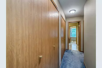 151 Sussex Court, Roselle, IL 60172 - Photo 15