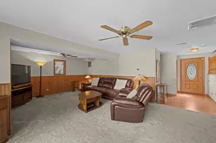 1476 Worden Way, Elk Grove Village, IL 60007 - Photo 5