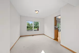 2072 Norwich Dr, Bartlett, IL 60103 - Photo 13