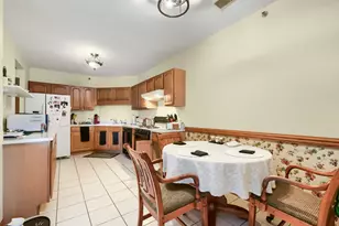 11035 Deblin Ln, Oak Lawn, IL 60453 - Photo 7