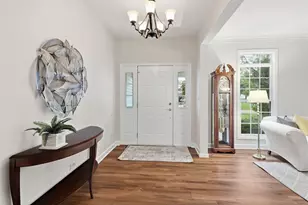 1 Fernwood Ct, Algonquin, IL 60102 - Photo 3