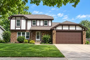 571 Shenandoah Trail, Elgin, IL 60123 - Photo 1